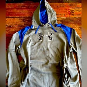 Under Armour Hoodie